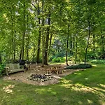 Cozy Garden Room In Welsh Mountain Suites!