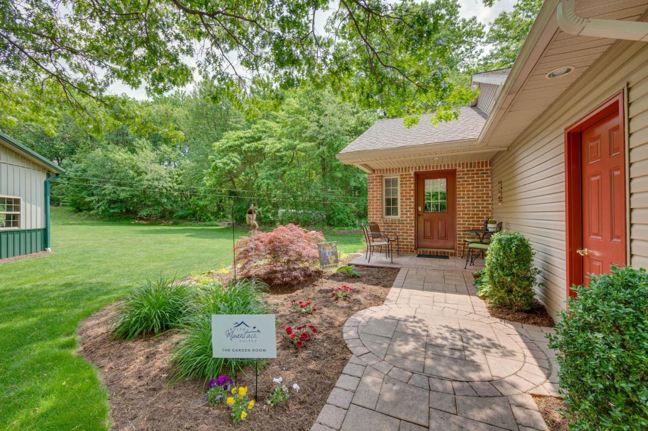 Cozy Garden In Welsh Mountain Suites! New Holland